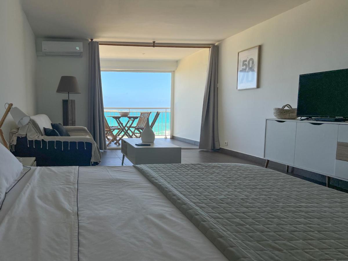 Front Line Unit 520 Ft2 - 48 M2, On Second Floor, Stunning Ocean View Apartment Cul de Sac Екстериор снимка