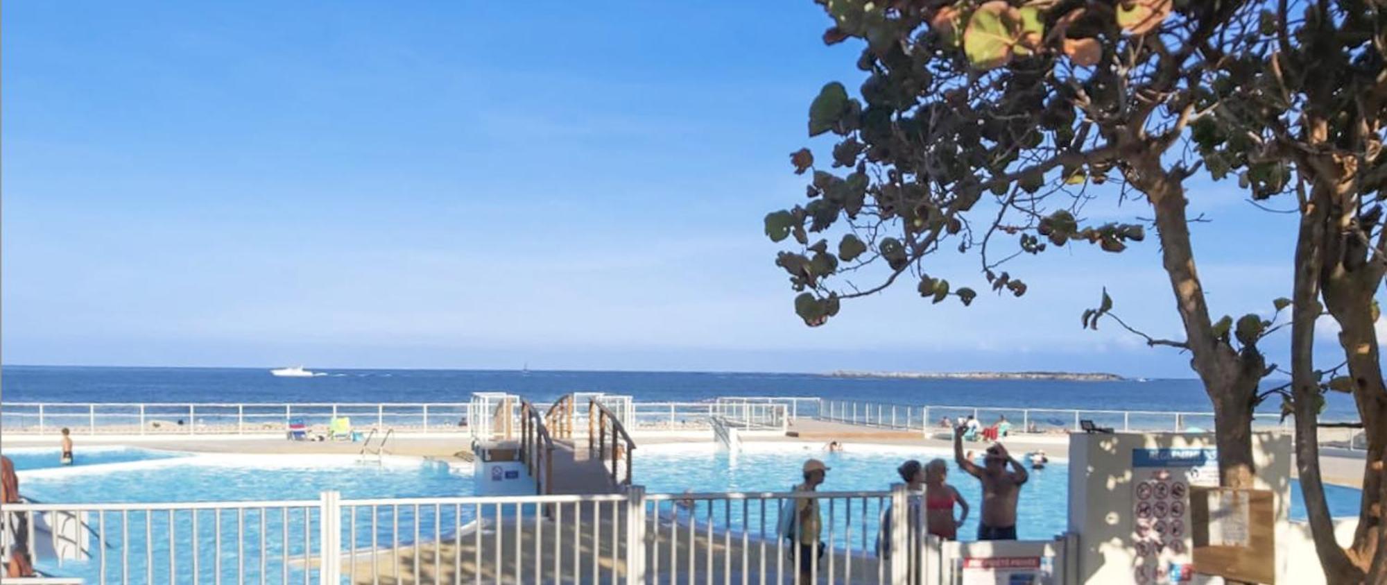 Front Line Unit 520 Ft2 - 48 M2, On Second Floor, Stunning Ocean View Apartment Cul de Sac Екстериор снимка